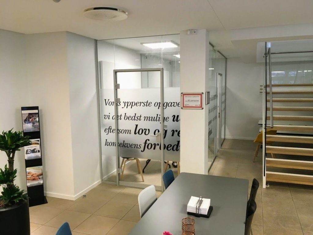 Smart phonebooth til arbejdspladsen man kan arbejde i